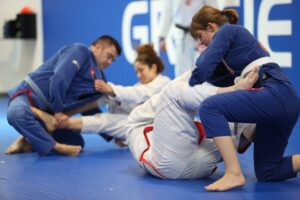 Women’s self-defense in Albuquerque New Mexico: Empowering jiu jitsu classes at Gracie Barra Westside | Phone: +1 (505) 818-8077