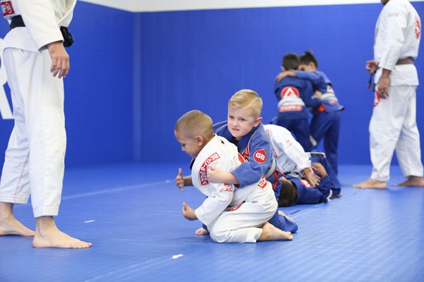 Gracie Barra Westside Albuquerque: Where to find activities that promote healthy lifestyle habits for kids | Phone: +1 (505) 818-8077