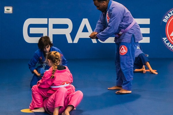 Gracie Barra Westside Albuquerque: What are the fundamental skills taught in martial arts classes for kids | Phone: +1 (505) 818-8077