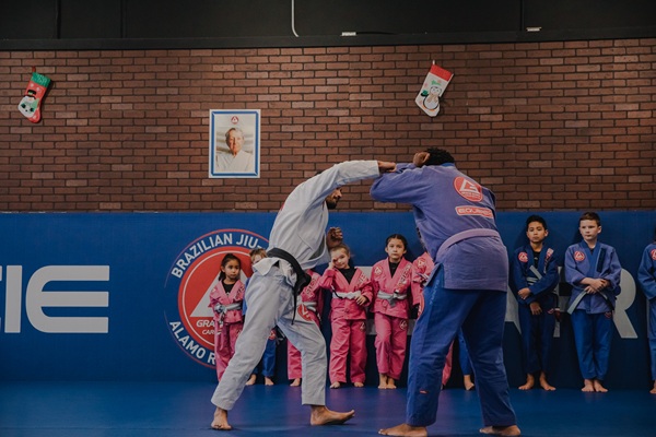 Gracie Barra Westside Albuquerque: Where can you find elite martial arts programs for youth in New Mexico | Phone: +1 (505) 818-8077